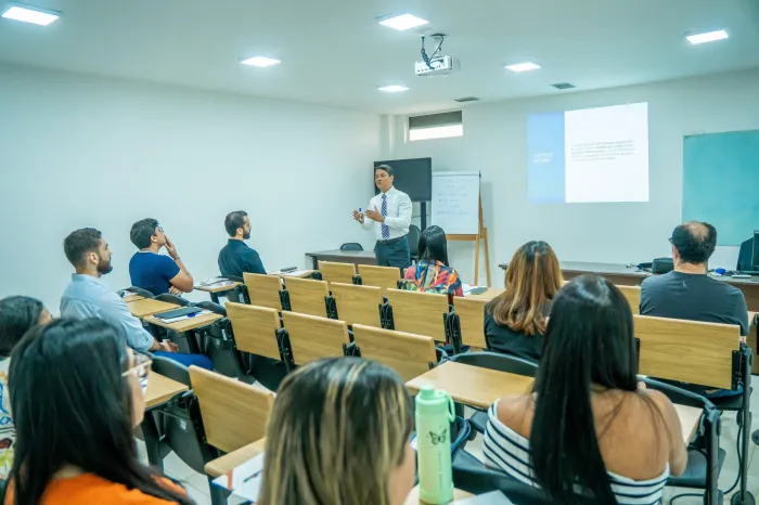 Aulas de curso sobre gestão pública começaram a ser ministradas nesta terça-feira (20)
