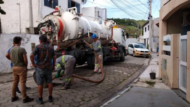 Prefeitura de São Sebastião intensifica ações de ‘caça-esgoto’ em bairros da região central