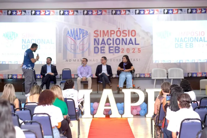 Deputado Carlos Lula durante a participação no Simpósio Nacional das Associações de Epidermólise Bolhosa