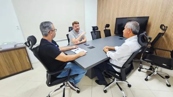 Técnicos da Seciteci confirmam a vereador entrega da Escola Técnica de Sorriso no 2º semestre