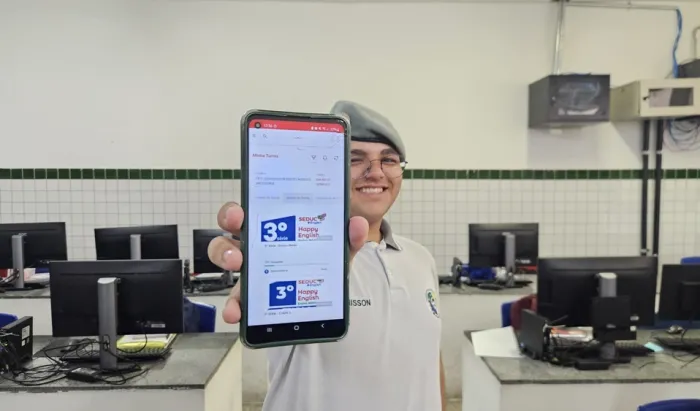 Estudantes da rede estadual do Piauí aprendem inglês com plataforma que simula conversação real por meio de IA