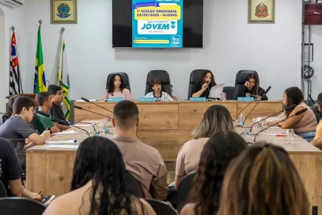 Vereadores mirins participam da 1ª Sessão Ordinária do Parlamento Jovem de São Sebastião