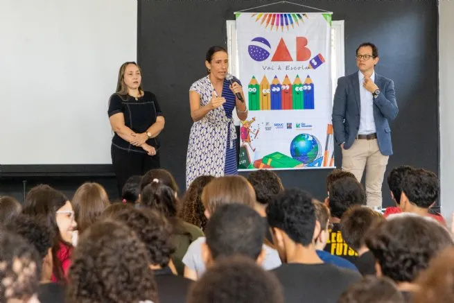 Alunos do Pontal da Cruz participam de bate-papo do projeto ‘OAB Vai à Escola’ e do programa ‘Cidadania e Justiça Também se Aprendem na Escola’