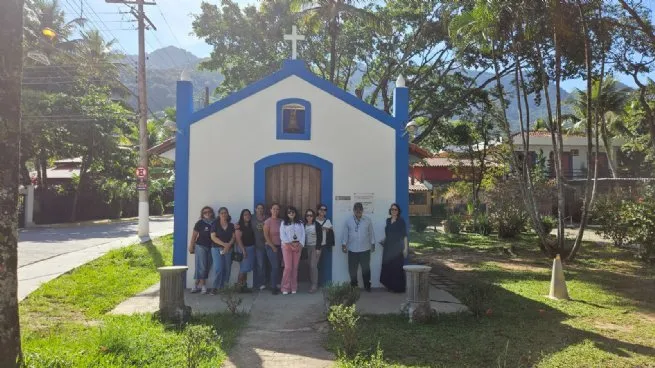 Capelas caiçaras e patrimônio cultural da Costa Sul recebem visita técnica da Fundass