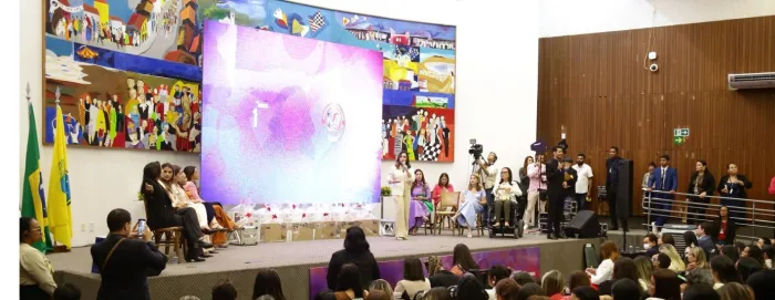 A Procuradora da Mulher da Assembleia Legislativa, Dra. Viviane destacou a importância do fortalecimento da Rede de Mulheres durante a Roda de Conversa