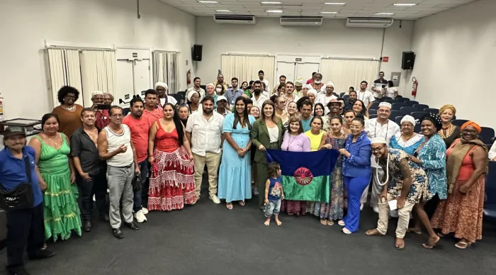 Seasic sedia encontro unificado com diálogo entre povos ciganos e de terreiro sobre Segurança Alimentar