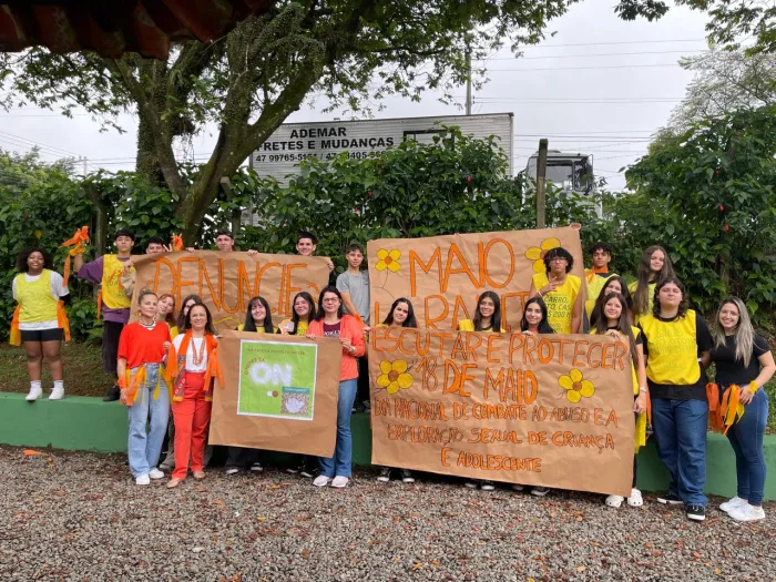 No Maio Laranja, escolas estaduais de SC realizam atividades de conscientização