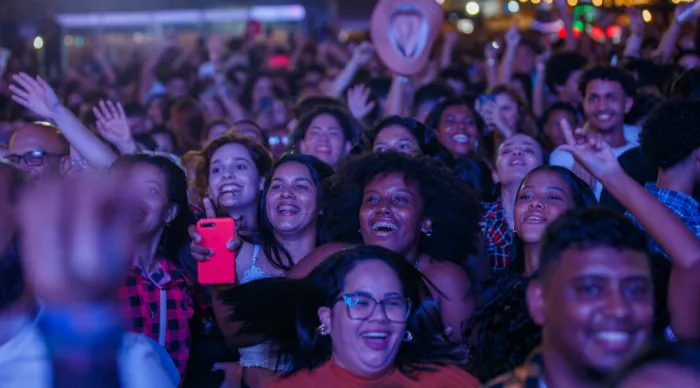 Primeira noite do Arraiá do Povo 2025 encanta sergipanos e turistas com nova estrutura e atrações
