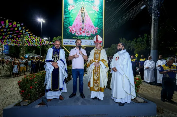 Cultura: Cartaz do Círio 2025 é apresentado oficialmente na Praça do Santuário de Nossa Senhora de Nazaré