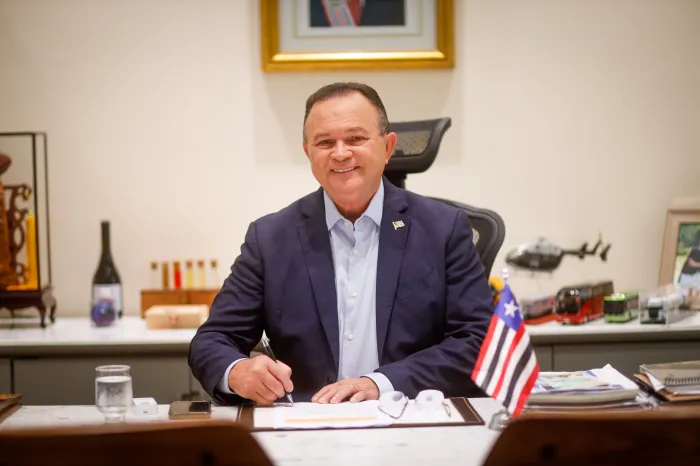 Governador Carlos Brandão anuncia antecipação da primeira parcela do 13º; medida vai aquecer economia maranhense