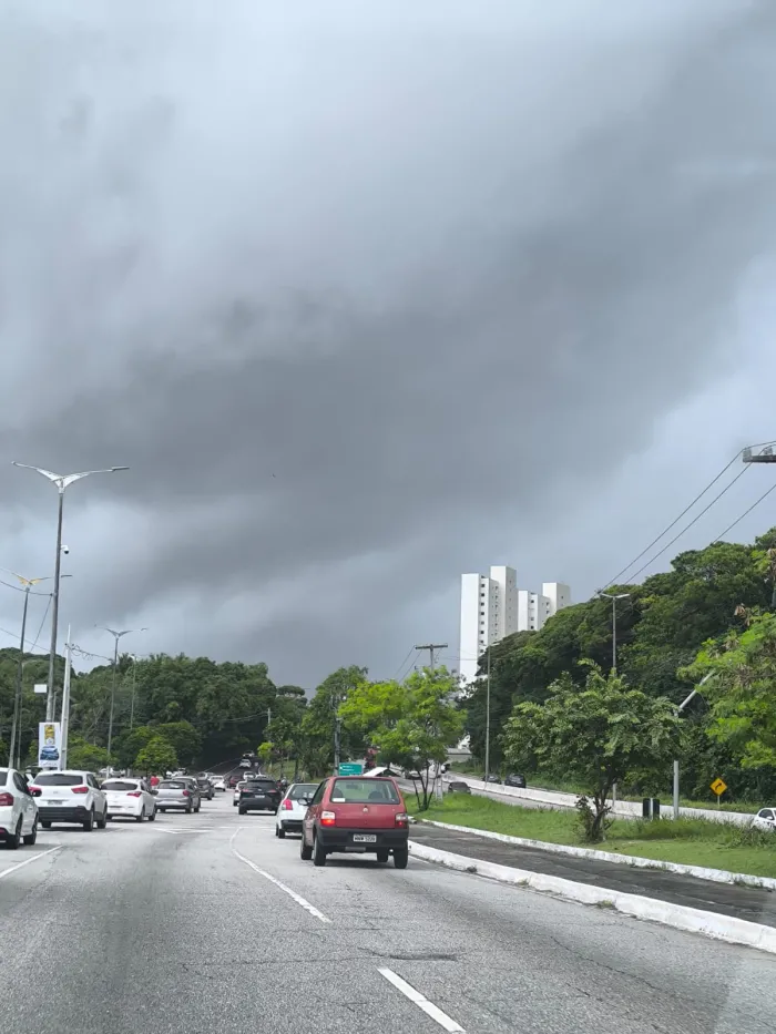 Defesa Civil coloca equipes em atenção e intensifica monitoramento nas áreas de risco