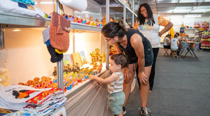 Economia criativa e artesanato movimentam a Vila do Forró e geram renda para pequenos empreendedores