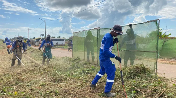 Prefeitura de Rio Branco realiza grande mutirão de limpeza na Regional do Belo Jardim