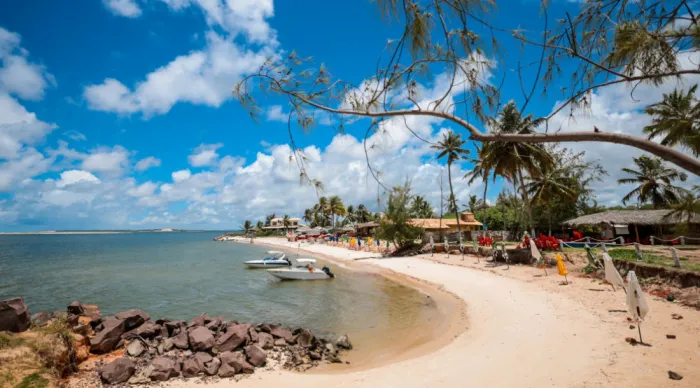 Governo do Estado formaliza proposta de regularização da Praia do Saco junto ao Ministério Público Federal