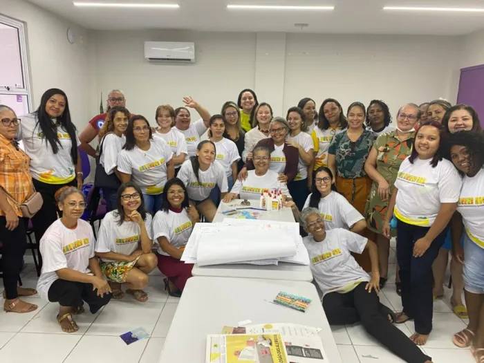 Sempi realiza aula inaugural do curso de biojoias na Casa da Mulher Brasileira