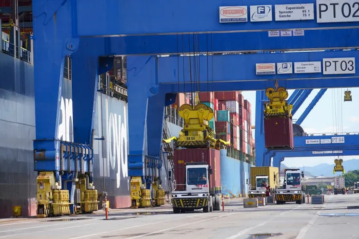 Exportações de Santa Catarina crescem 6,5% até maio