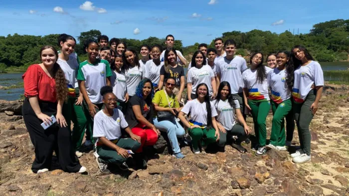 Alunos do Piauí mergulham no meio ambiente com visita ao CEA e floresta fóssil