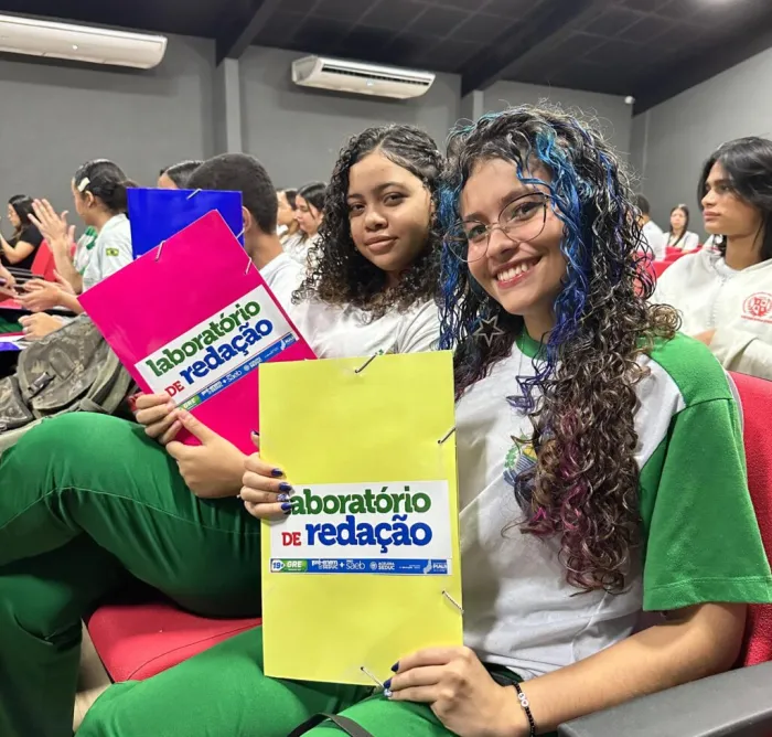 Laboratório de Redação: Estudantes da rede estadual iniciam preparação em busca da excelência no Enem 2025