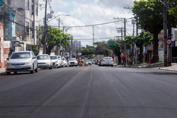 Rua Francisco Drumond recebe obras de revitalização e melhorias na infraestrutura viária