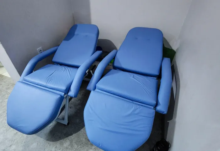 Hospital Edson Ramalho disponibiliza 150 novas poltronas reclináveis aos acompanhantes dos pacientes
