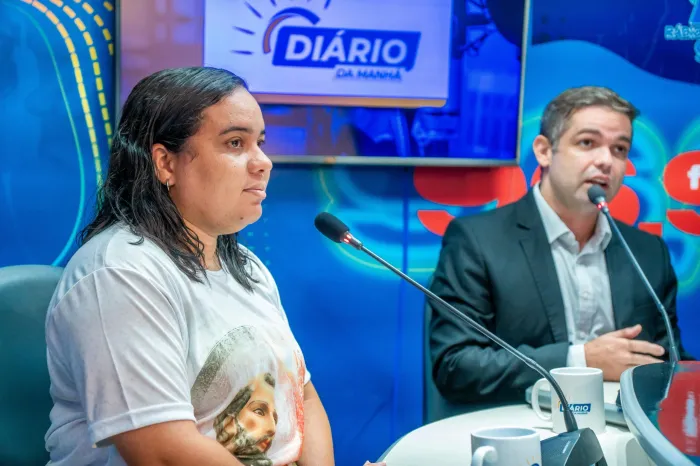 Kauana Barata e Ronald Segundo durante a edição do ‘Diário da Manhã’ desta terça-feira