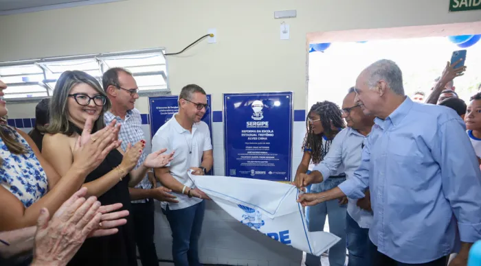 “Não acredito em outro instrumento de transformação social que não seja a educação”, diz governador em entrega de escola em Poço Redondo