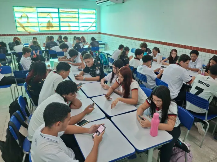Estudantes da ECIT mangabeira protagonizam combate às fake news fiscais em projeto inovador de checagem