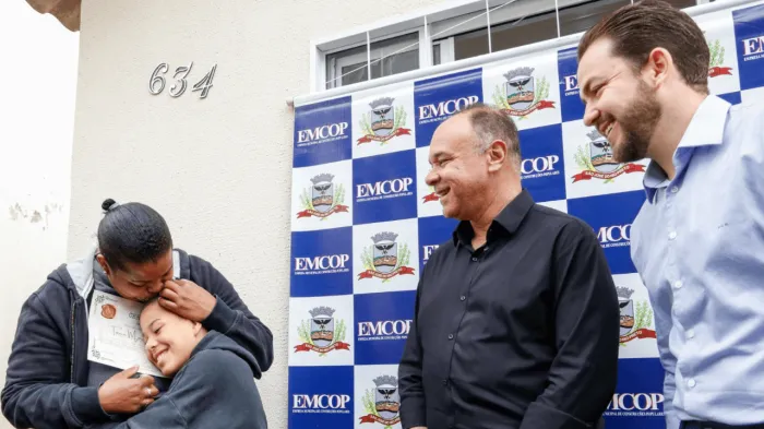 Emcop entrega casa nova no Jardim Viena