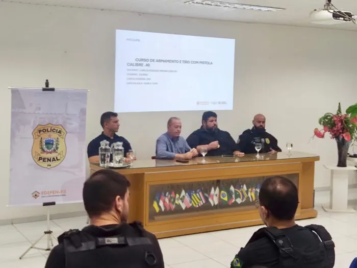 Seap inicia curso de Armamento e Tiro no Polo Patos