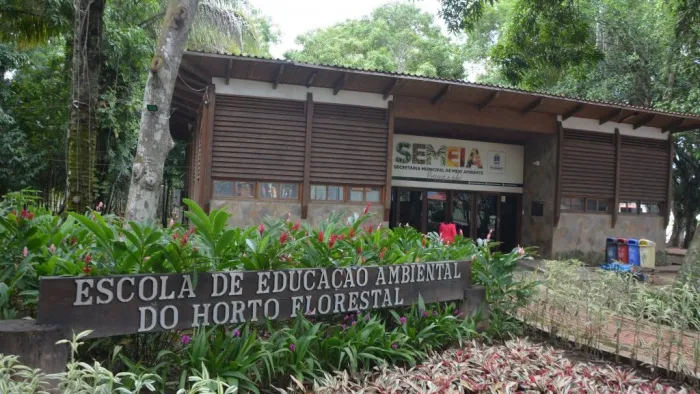 Prefeitura de Rio Branco inova com a regulamentação do transplantio de árvores na área urbana