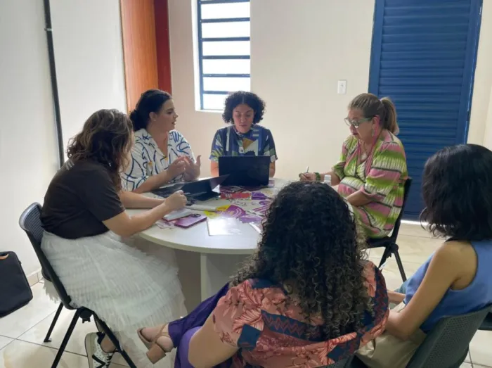 Sempi discute expansão de parcerias com organizações da sociedade civil para fortalecer políticas para as mulheres