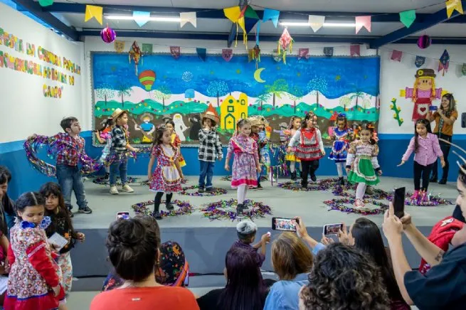 Festa da Cultura Popular movimenta escolas da rede municipal em São Sebastião