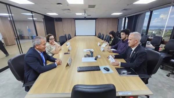Vereador debate avanços do Projeto Ferrogrão em reunião estratégica