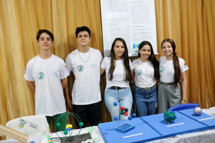 Em São Julião, estudantes da rede estadual criam jogos educativos para transformar o ensino de Ciências da Natureza