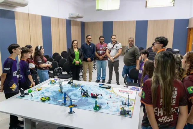 São Sebastião recebe visita da equipe de Robótica SESI SENAI