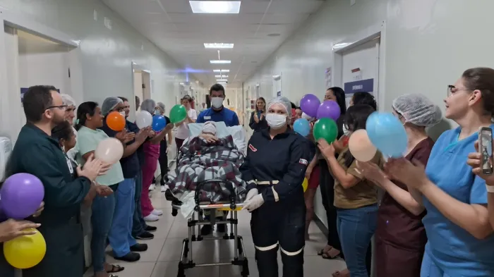 Paciente internada no Hospital Metropolitano se recupera de AVC hemorrágico em decorrência de uma malformação arteriovenosa