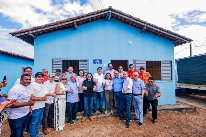 Governo entrega 64 casas no Residencial Antónia Flor em Piripiri