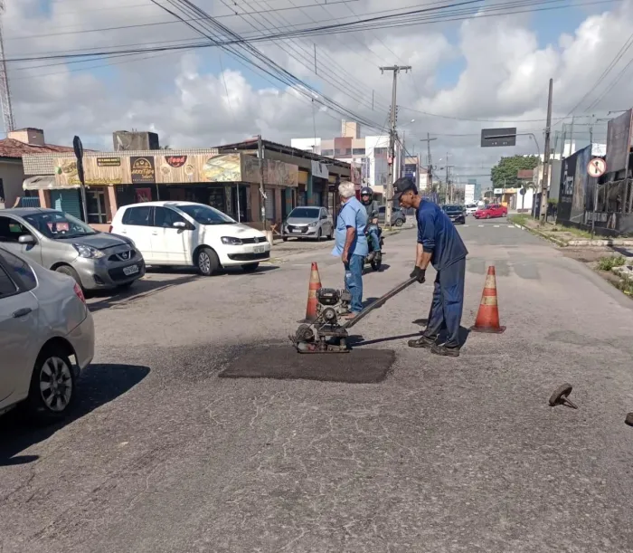 Seinfra finaliza semana com manutenção na iluminação, rede de galerias e Operação Tapa-Buraco