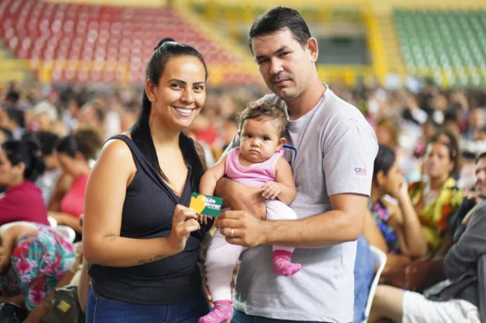 Cartão do Aluguel Social oferece auxílio para moradia digna: programa já beneficiou mais de 75 mil famílias em 126 municípios goianos (Fotos: Edgard Soares e Octacílio Queiroz)