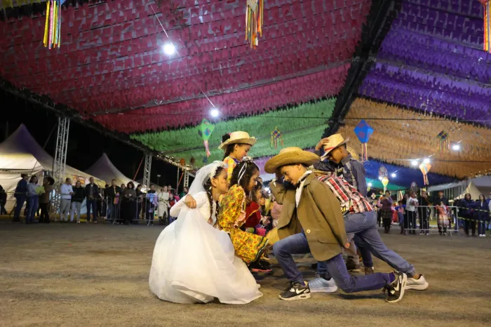 Criatividade e ritmos nas quadrilhas abrilhantam o segundo dia da Festa Junina de Dourados