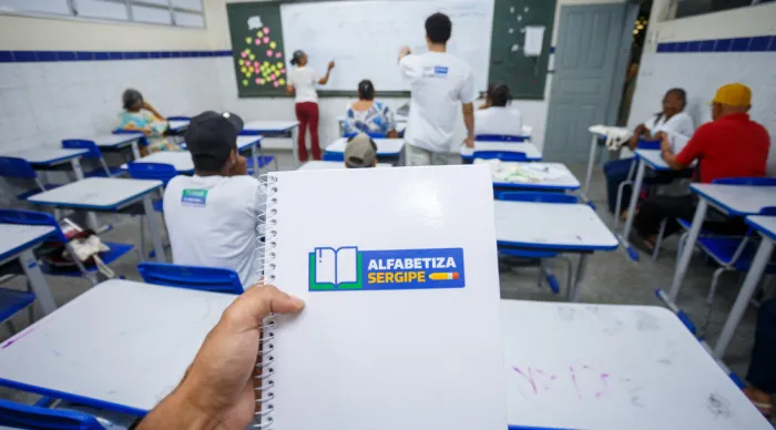Taxa de analfabetismo entre pessoas com 15 e 60 anos registra nova redução em Sergipe