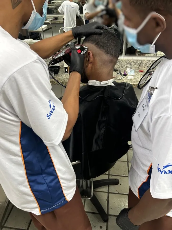 Sejus e Senac-ES ofertam Curso de Barbeiro ao sistema prisional