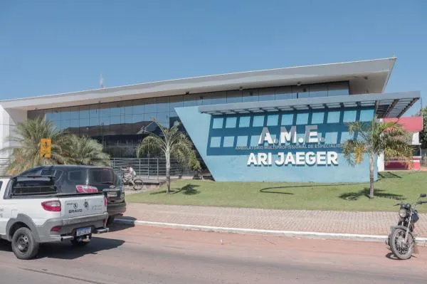 Câmara solicita contratação de médico infectologista para ampliar atendimento no AME