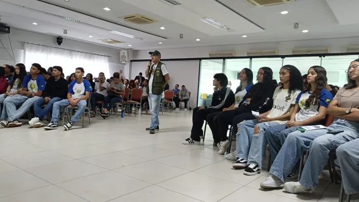 Prefeitura de Rio Branco realiza ciclo de palestras sobre meio ambiente para alunos do Senac