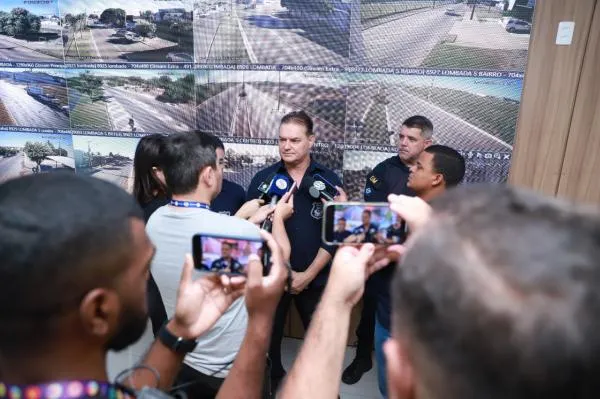 Em coletiva de imprensa, gestores da Semsep apresentam o sistema de vias binárias