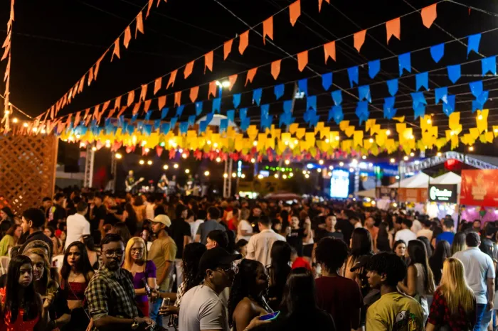 Primeira noite do Arraiá da Prefs, em Imperatriz, teve grande festança na Beira Rio