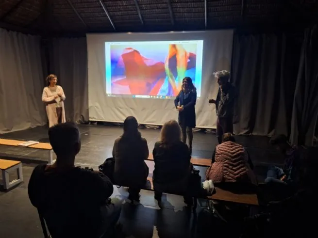 Oficina de cenografia reúne professores de Arte da rede municipal em espaços culturais de São Sebastião