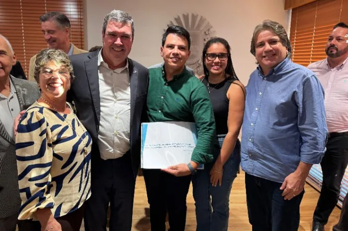 Caravina acompanha anúncio de novas obras para Glória de Dourados