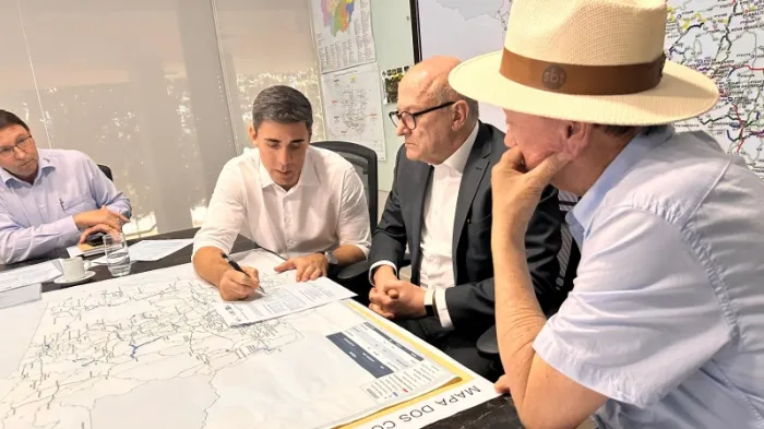 Prefeito Roberto Dorner busca junto ao Estado ampliação de recursos para o transporte escolar