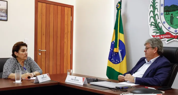 João Azevêdo recebe ministra Márcia Lopes e apresenta ações desenvolvidas na Paraíba para as mulheres